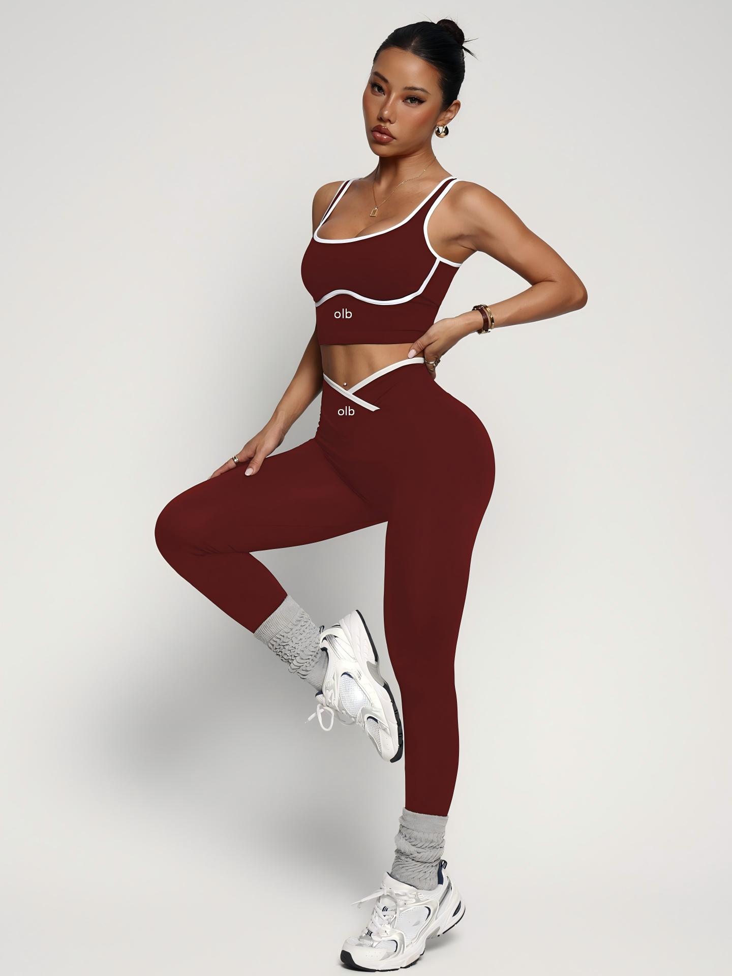 طقم رياضي جديد من قطعتين: حمال - مراجعة Sports Bra High Impact وسعره