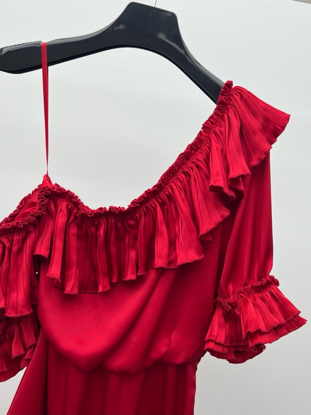 فستان أنيق من الساتان الأسيتات - مراجعة Corset Waist Cinch وسعره
